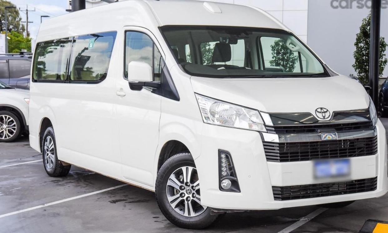 Maxi Cab Service in Melbourne CBD